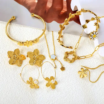 18K Gold Plated Flower Jewelry Set – Necklace, Bangles, Earrings & Ring