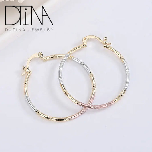 Tricolor Textured Hoop Earrings – Minimalist Circle Jewelry Gift for Ladies